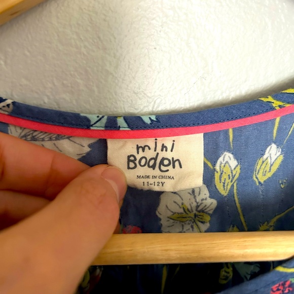 Mini Boden Bird Botanical Print Romper - Picture 5 of 7